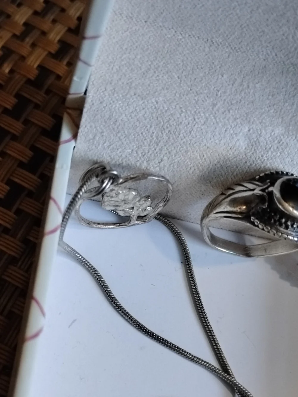 925 Sterling Silver Ring Chain& Pendant